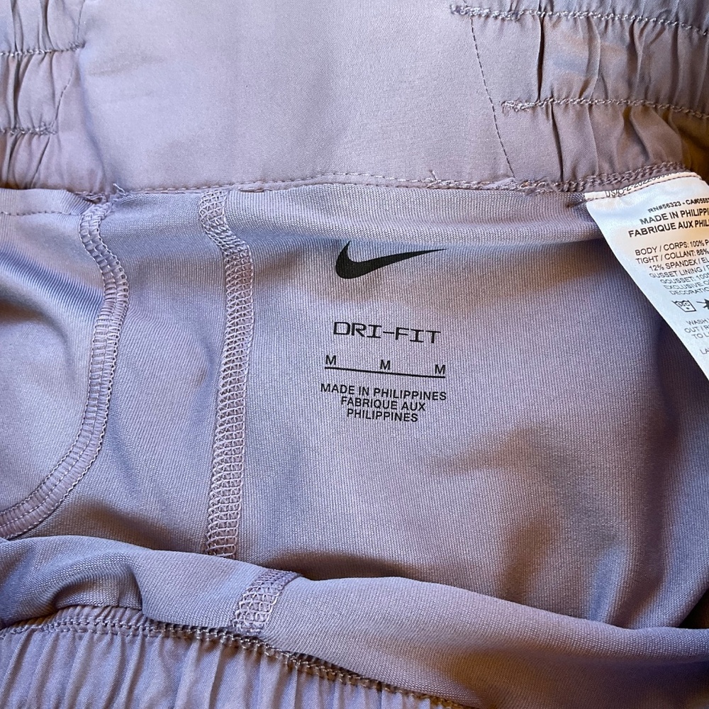 Nike Training Shorts Womens Size M Lavender Dri Fit Brief Lined Loose Fit NWT - Picture 3 of 14